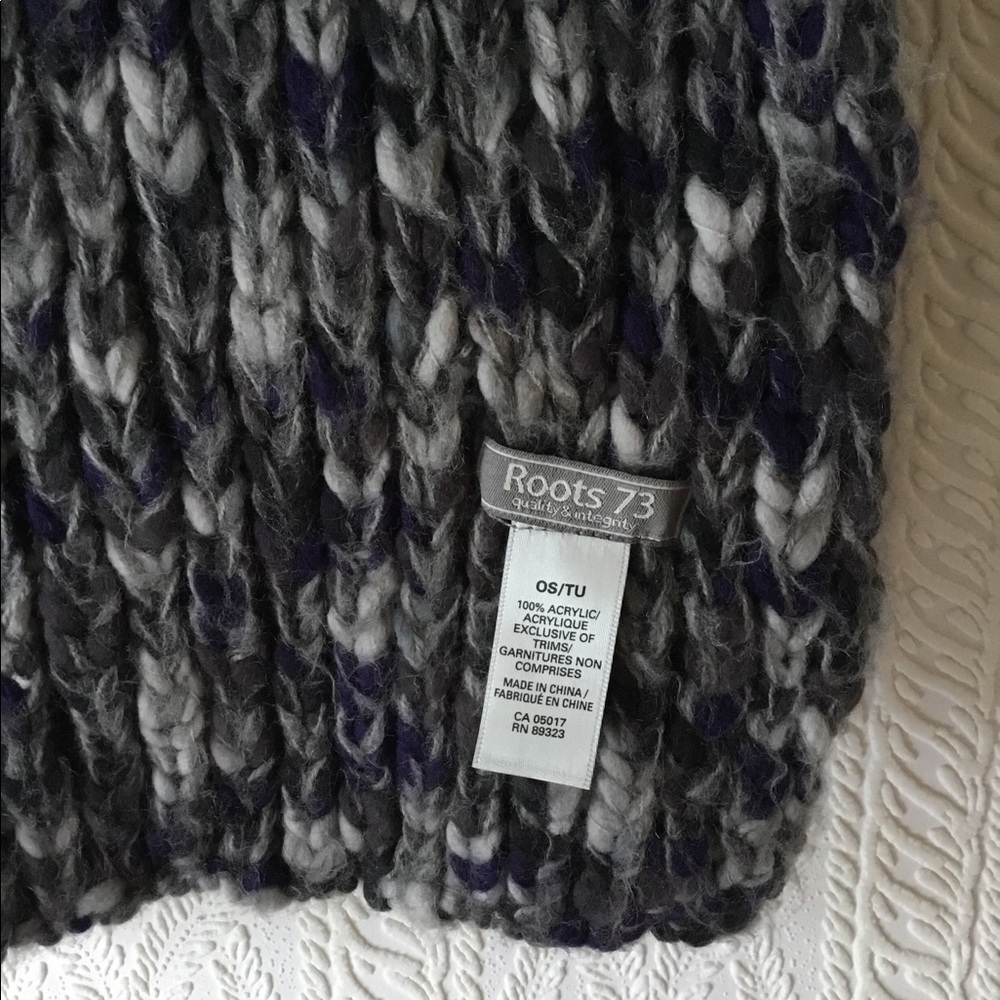 Roots 73 winter scarf